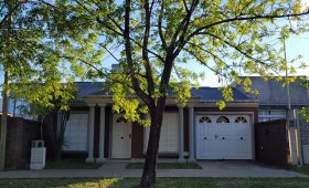 Casa c/piscina, quincho